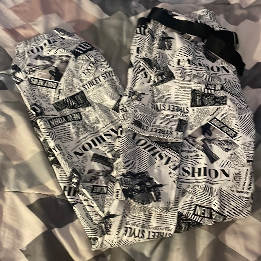 I’m selling graphic joggers